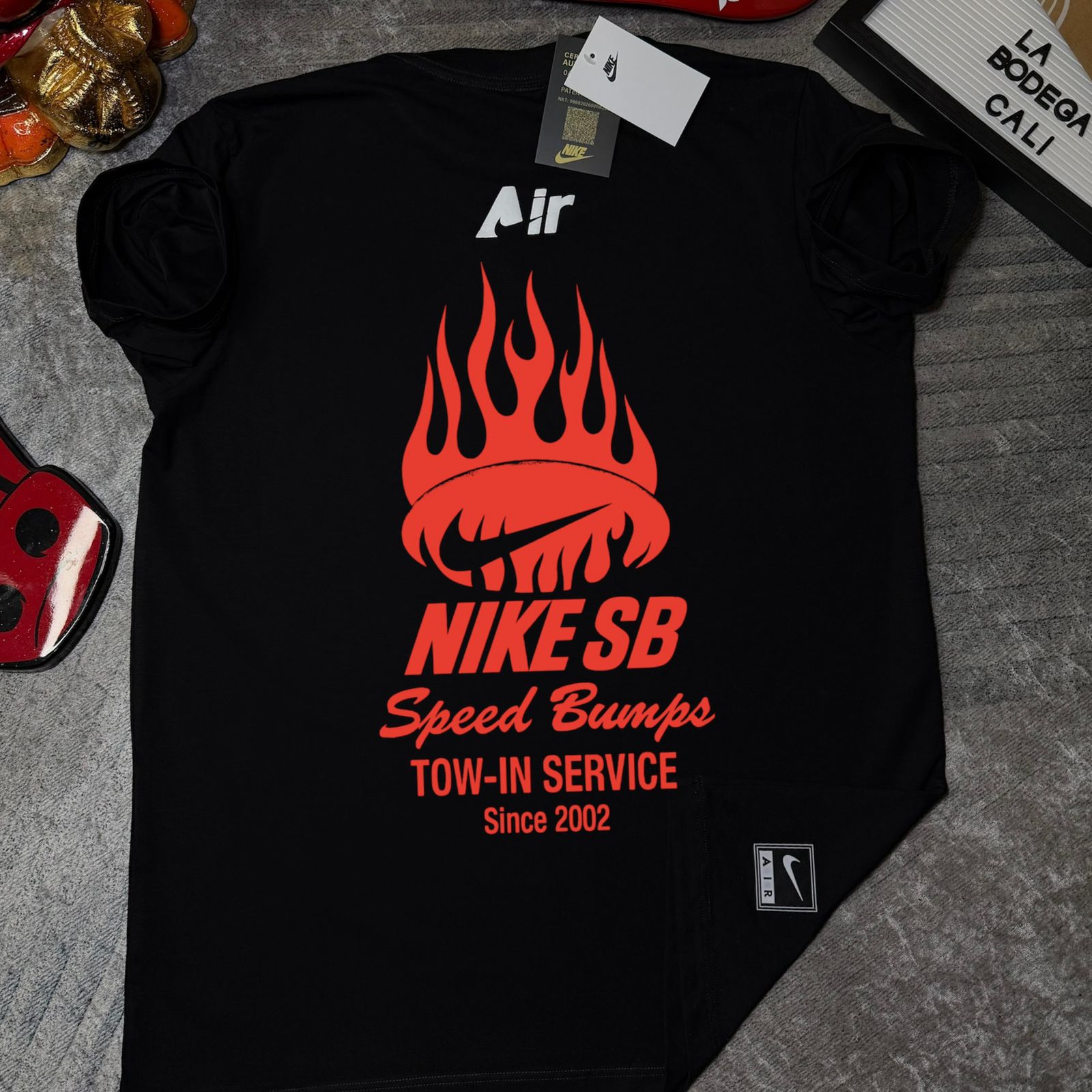 Camiseta Nike SB Speed Bumps Premium – Estilo Skate & Alto Relieve