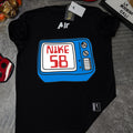 Camiseta Nike SB Retro TV Premium – Diseño Vintage & Alto Relieve