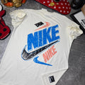 Camiseta Nike Graffiti Logo Premium – Estilo Urbano & Alto Relieve