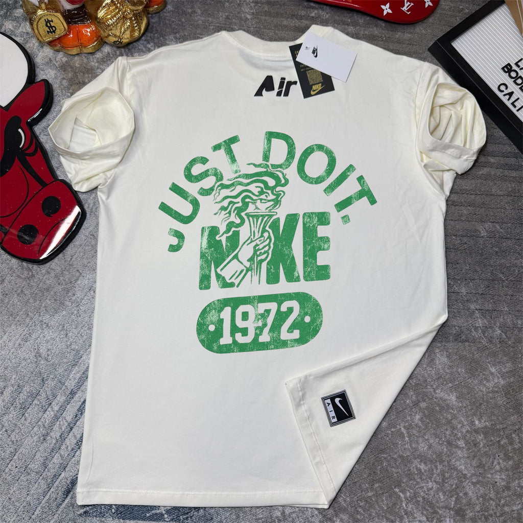 Camiseta Nike Just Do It 1972 Premium – Clásico Retro & Deportivo