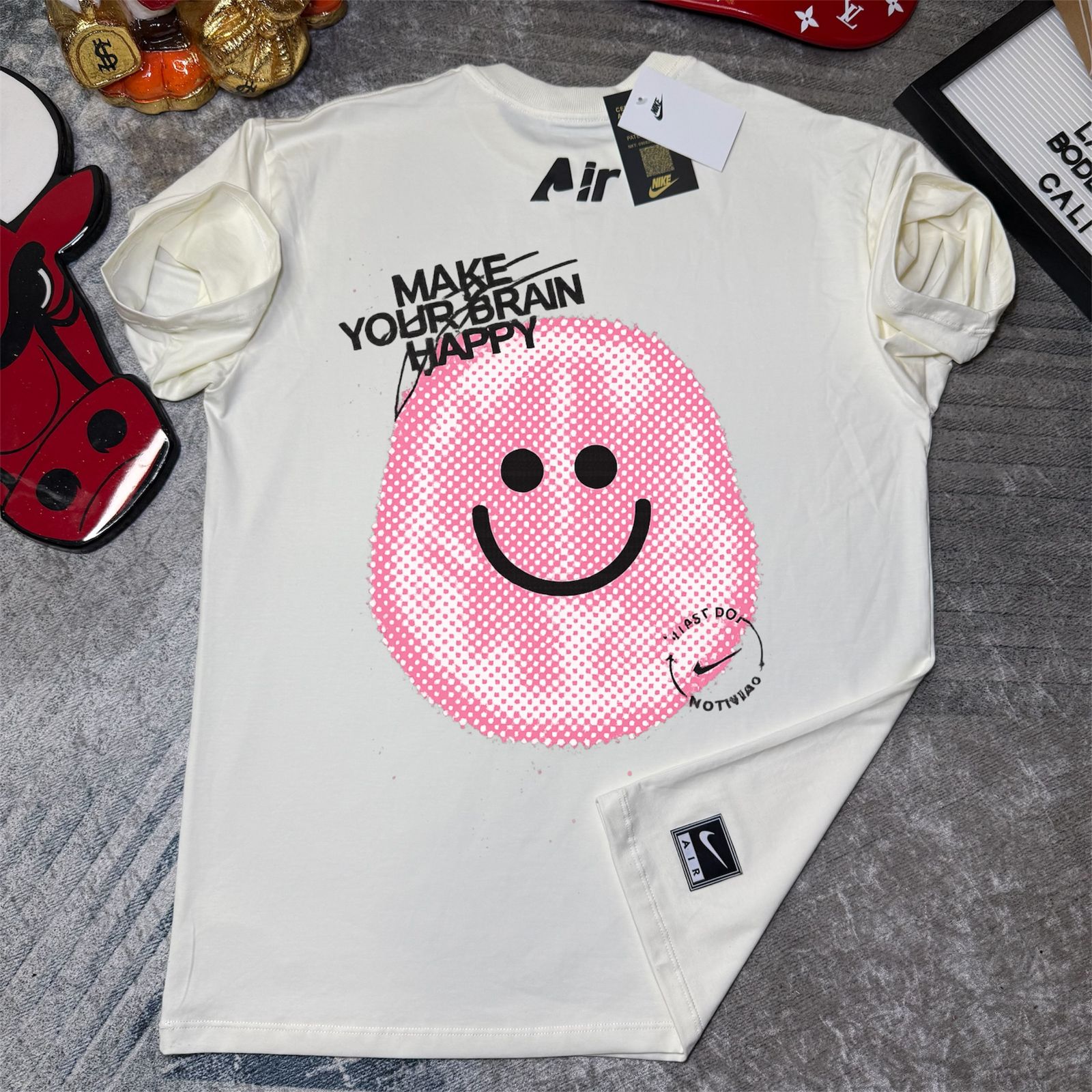 Camiseta Nike Make Your Brain Happy Premium – Estilo Positivo & Urbano