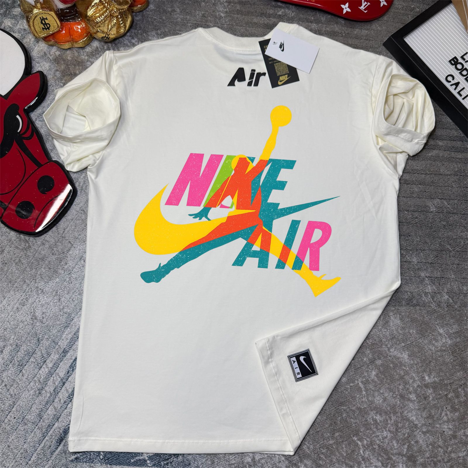 Camiseta Nike Air Jump Multicolor Premium – Estilo Deportivo & Alto Relieve