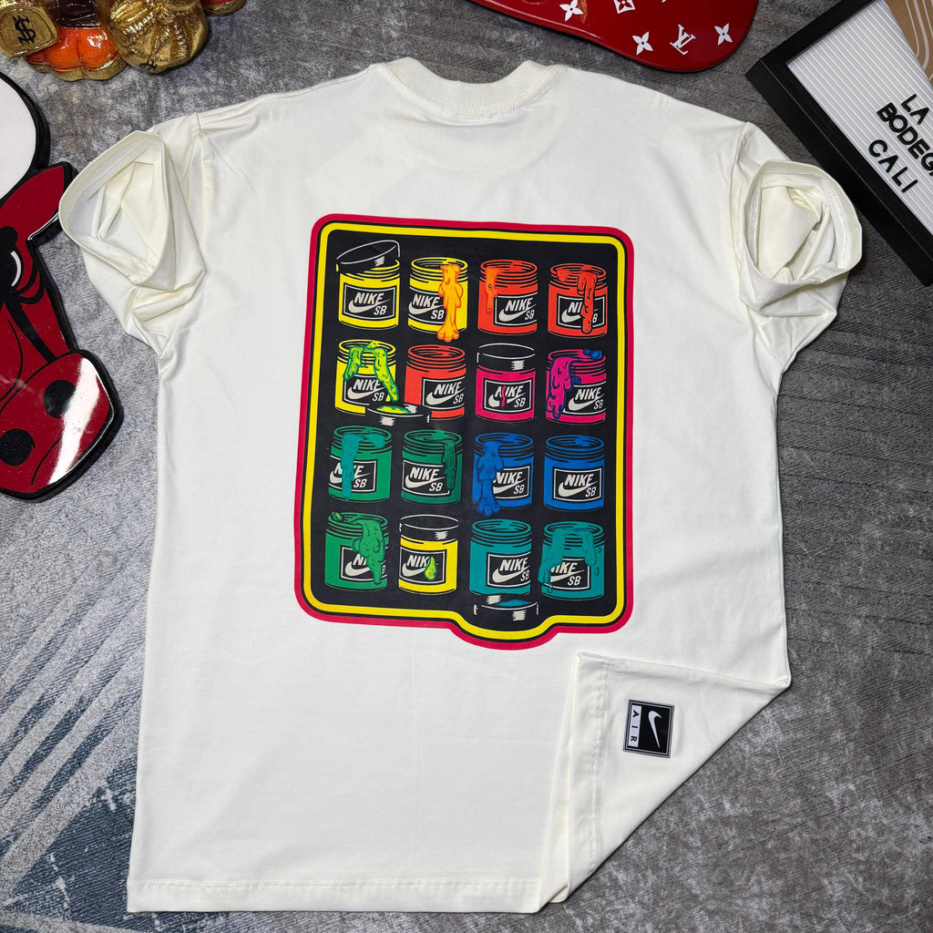 Camiseta Nike SB Color Cans Premium – Arte Urbano & Tela Fría