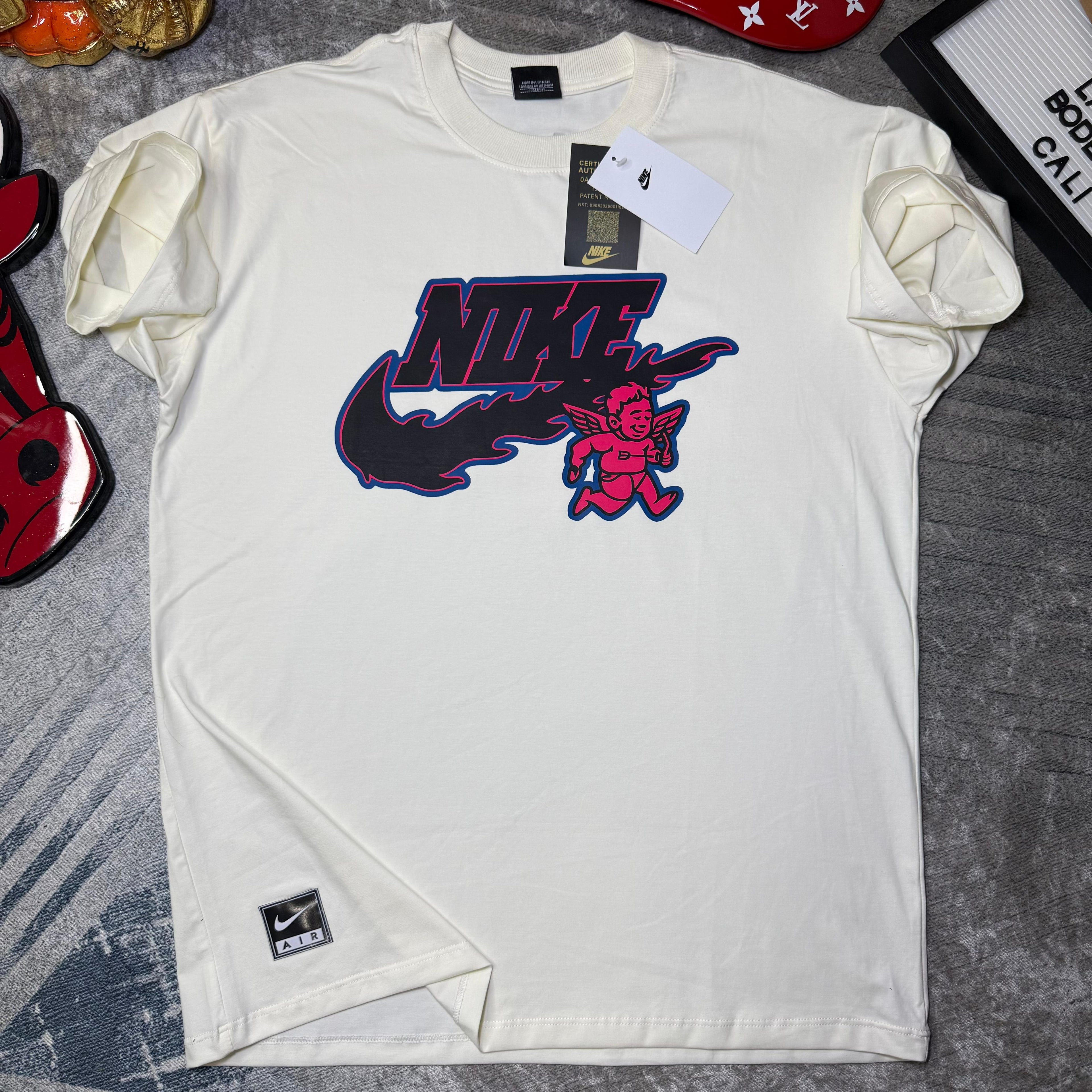 Camiseta Nike Cupid Flame Premium – Diseño Creativo & Alto Impacto